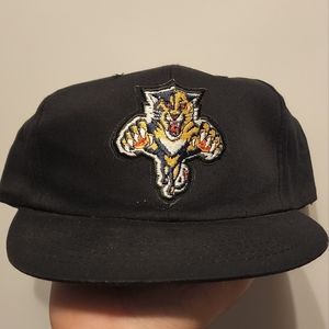 Vintage 90's Florida Panthers NHL snapback Krystal Cap .